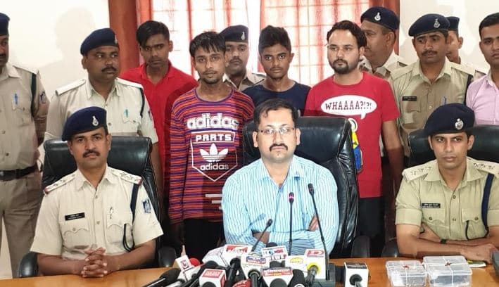 बन्दूक की नोक पर ठेकेदार को धमकी देने वाले गिरफ्तार