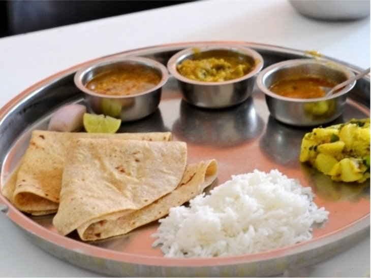 सूर्यास्त के पहले भोजन कर लेना चाहिए, इस परंपरा के पीछे है वैज्ञानिक कारण