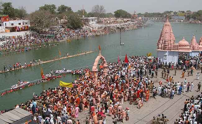 अब एमपी से उठी अयोध्या में राम मंदिर निर्माण की मांग, शिप्रा के तट पर उपवास पर बैठे साधु-संत