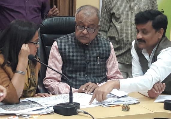 ट्राफिक पार्किंग व्यवस्था व्यवस्थित करें उसके बाद करें चालानी कार्रवाई: सांसद