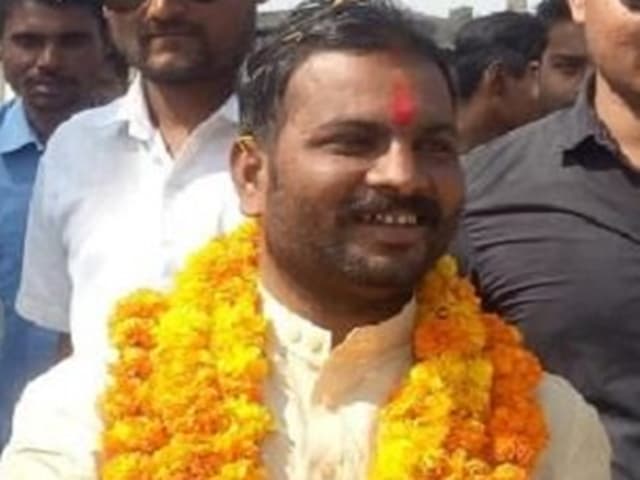 बिना अनुमति के सभा करने पहुंचे भाजपा विधायक, चुनाव आयोग ने किया मामला दर्ज