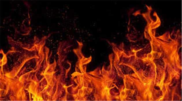 घर में घुसकर आदिवासी छात्र पर हमला, दबंगों ने केरोसीन डाल जिंदा जलाया
