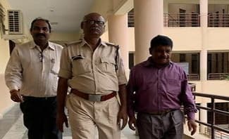 पूर्व सत्कार अधिकारी को 4 चार साल की जेल, यह है मामला