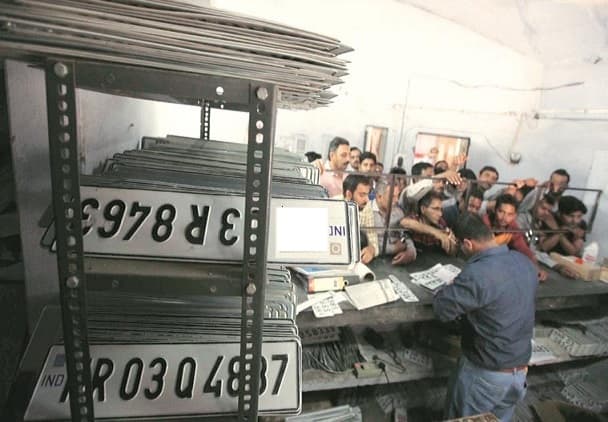 हाई सिक्योरिटी रजिस्ट्रेशन प्लेट के लिए ग्राहकों को नहीं देने होंगे अलग से पैसे