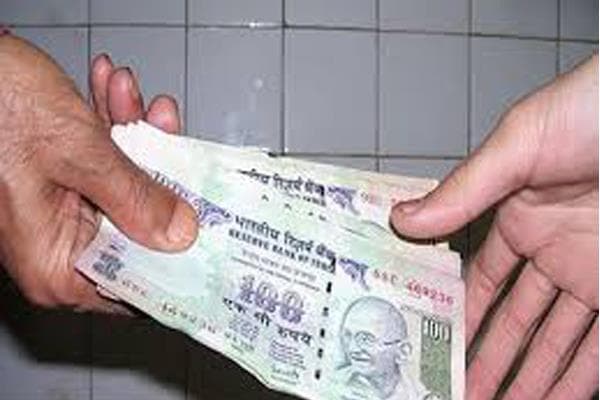 लोकायुक्त के हत्थे चढ़ा लेखापाल, 16 हजार की रिश्वत लेते रंगेहाथों गिरफ्तार