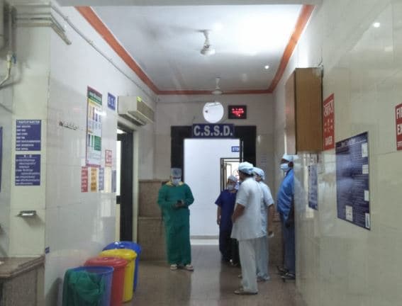 दूषित पानी पूरी खाने से 30 से ज्यादा लोग बीमार,अस्पताल में भर्ती कराया