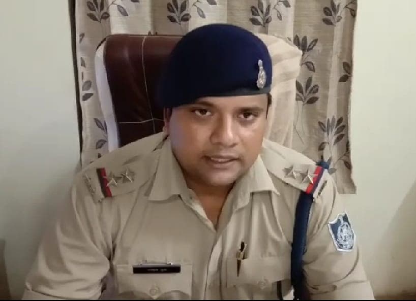 पुलिस ने दिखाई सक्रियता, एक घण्टे में गुम हुई बच्ची को ढून्ढ निकाला