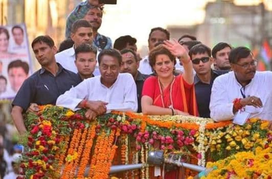 इंदौर में प्रियंका की हुंकार, मोदी पर किया कड़ा प्रहार