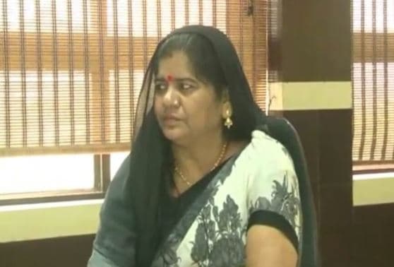मंत्री इमरती देवी बोलीं, ‘हम भी माफिया निकलें तो हमें भी पकड़ो’