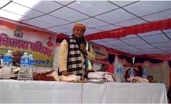 लक्ष्मण सिंह ने फिर चलाए अपनी ही सरकार पर बाण, दिल्ली सरकार से सबक लेने की दी सलाह