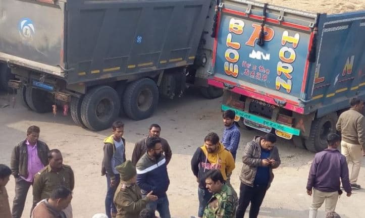 प्रशासन की बड़ी कार्रवाई से रेत माफिया में हड़कंप, 42 डंपर, दो जेसीबी जब्त