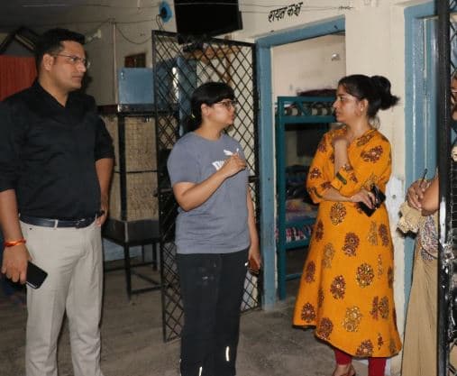 एक्शन मोड में खंडवा कलेक्टर, एसपी के साथ पहुंची शेल्टर होम, दिए यह खास निर्देश
