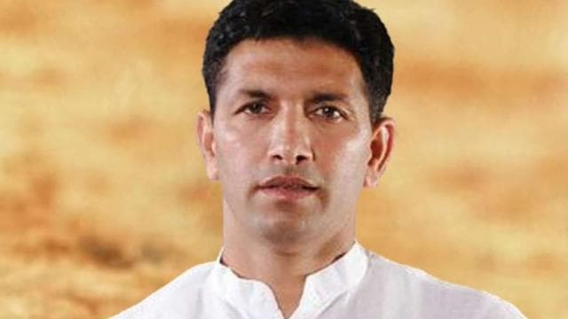 कैबिनेट मंत्री बोले- ‘शिक्षक मुझे इतने फोन लगवाते है, अब तो सिर्फ ट्रंप का आना बाकी रह गया है’