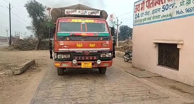 गन्ना काश्तकारों के साथ गुड क्रेशर संचालक गन्ना खरीदी में कर रहे हैं मनमानी