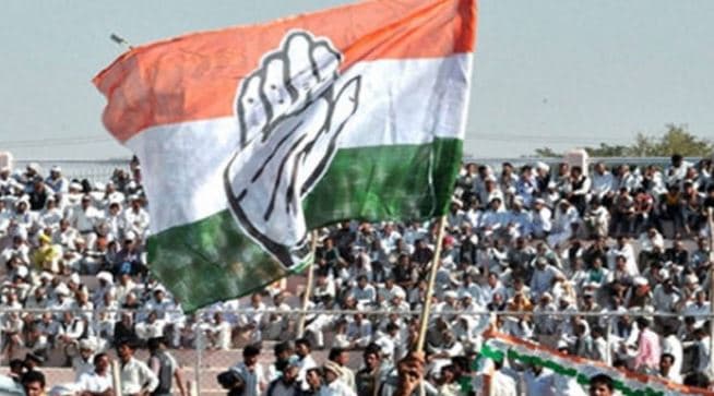चुनाव से पहले यहां भाजपा को दूसरा बड़ा झटका, कई बड़े नेता कांग्रेस में शामिल