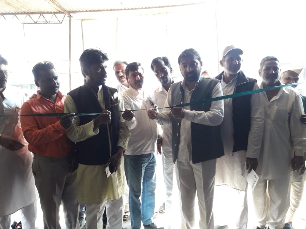 प्रसपा के चुनावी कार्यालय का शुभारंभ कमल चौहान ने किया