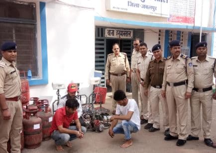 अनाधिकृत रूप से ऑटो में गैस भरने वाले 3 आरोपी गिरफ्तार