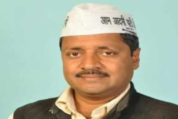 आप पार्टी संयोजक आलोक अग्रवाल को हटाने सक्रिय हुए नेता