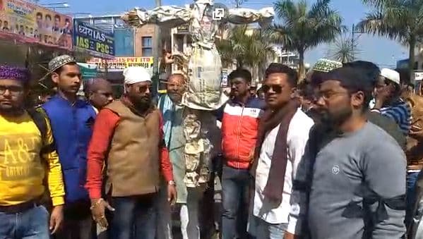 पाकिस्तान तेरे टुकड़े होंगे के नारों से गूंजा ग्वालियर, देखिये वीडियो