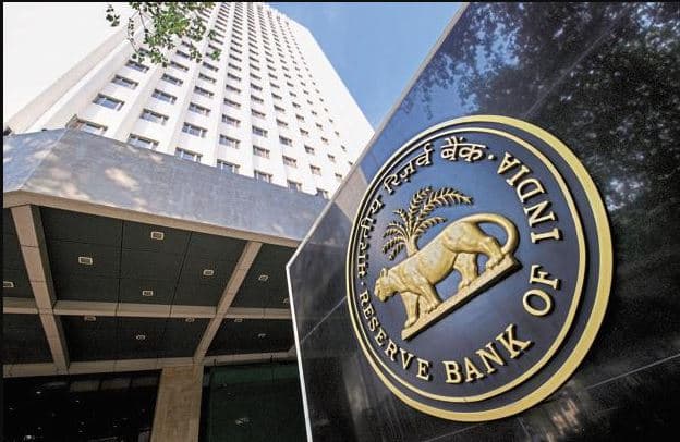 रिजर्व बैंक ने 18.66 अरब डॉलर बाजार में बेचे