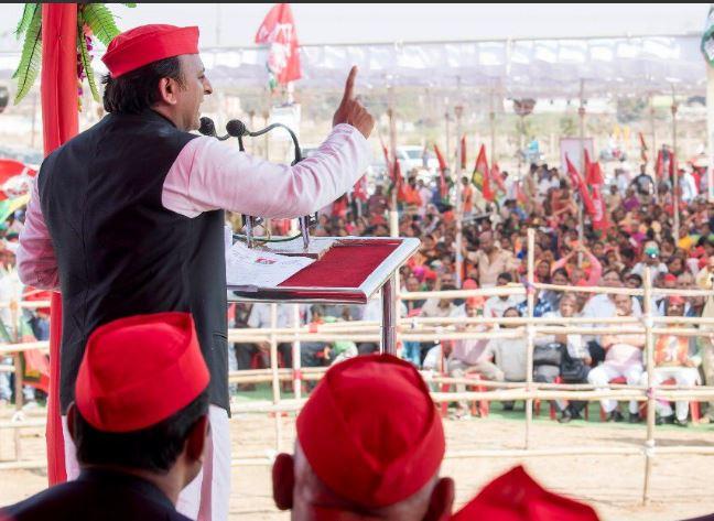 MP में सपा की सरकार बनी तो गरीबों को मकान के लिए देंगें 5 लाख : अखिलेश यादव