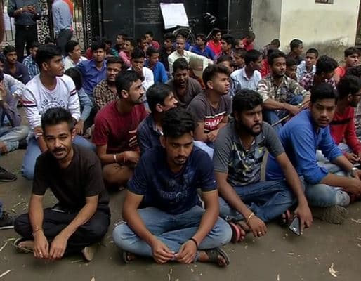 RDVV यूनिवर्सिटी में मारपीट के मामले ने पकड़ा तूल, छात्रों ने की तालाबंदी