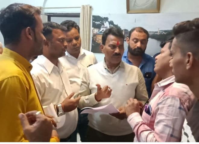 पत्रकारिता के छात्रों की जनसम्पर्क विभाग में की जाए सीधी भर्ती, प्रभारी मंत्री को सौंपा ज्ञापन