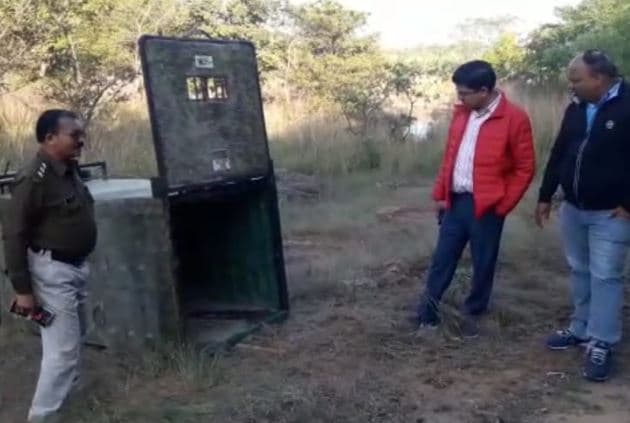 तेंदुए की दहशत के बाद जागा वन अमला, कान्हा की टीम के साथ तलाश जारी