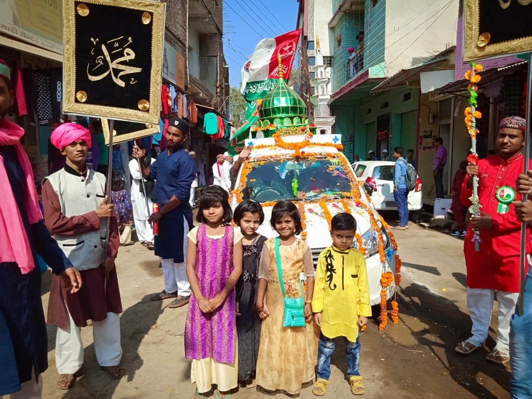 जोश ओ खरोश के साथ मनाया गया ईद मिलादुन्नबी