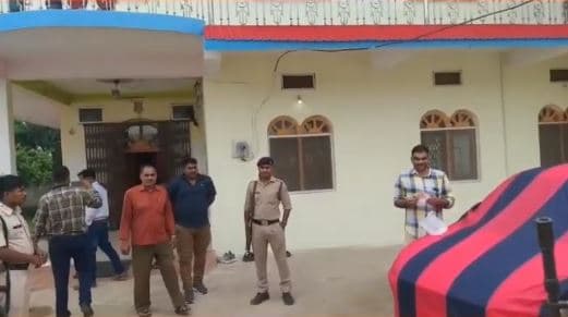 सहायक परियोजना अधिकारी के आवास पर लोकायुक्त का छापा, मचा हड़कंप
