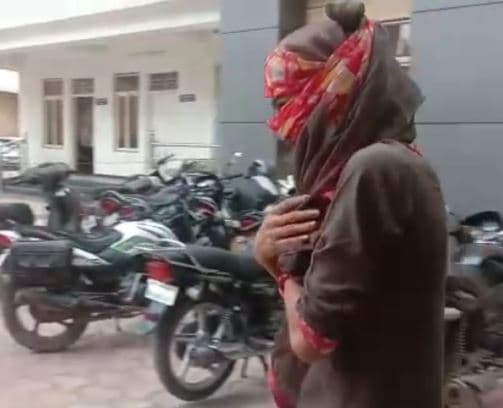 विवाहिता ने पति, ससुर, देवर पर लगाए गैंगरेप के गंभीर आरोप, मामला दर्ज