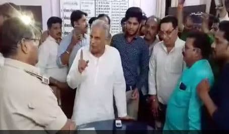 ABVP कार्यकर्ताओं को थाने में पीटा, कपड़े उतार लॉकअप में डाला, पुलिसकर्मियों पर भड़के BJP नेता
