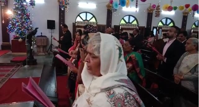 शहरभर में क्रिसमस की धूम, चर्च में हुई प्रार्थना सभा, युवाओं में दिखा उत्साह