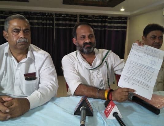 पूर्व मनोनीत विधायक पर कांग्रेस का हमला, भ्रष्टाचार के मामले में EOW से जांच की मांग