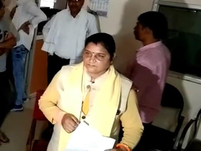 भाजपा में कलह उजागर, महिला नेता के खिलाफ थाने पहुंची सतना महापौर