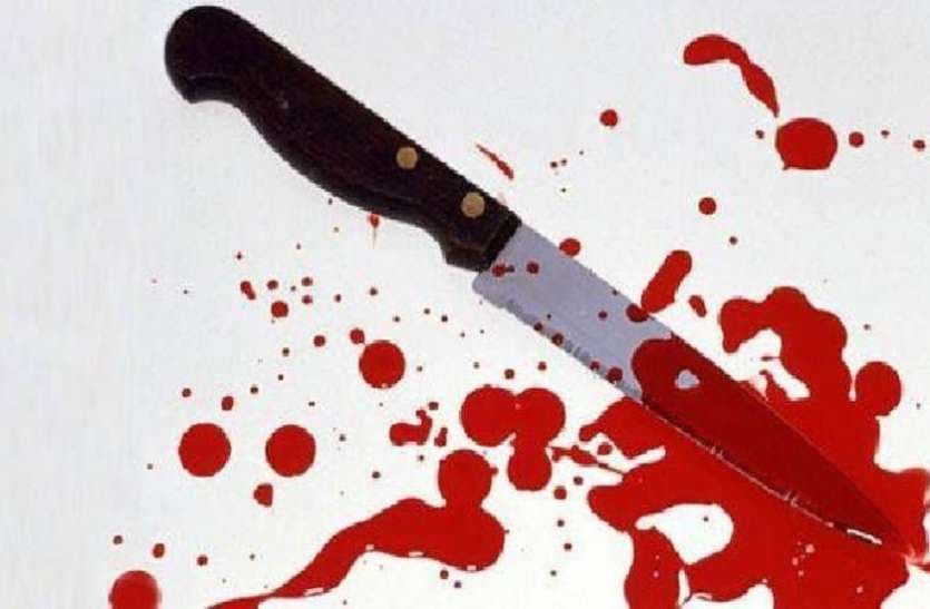 बारात में नाच रहे युवक पर चाक़ू से हमला, गंभीर घायल
