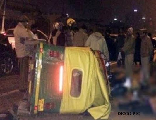 बेलगाम डंपर ने ऑटो को मारी टक्कर, दो महिलाओं की मौत