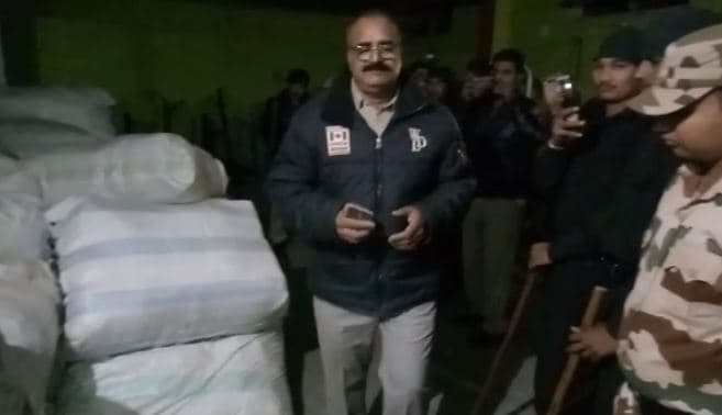 MP इलेक्शन : भारी मात्रा में कंबल-साड़ी बरामद, चुनाव में खपाने की थी साजिश