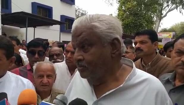 कमलनाथ के मंत्री नहीं चाहते भारत-पाक की लड़ाई, बोले-एक होने पर बाटूंगा मिठाई