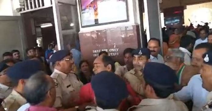 सिंधिया के स्वागत में आये कार्यकर्ता को पीटा, कांग्रेसी पर मामला दर्ज