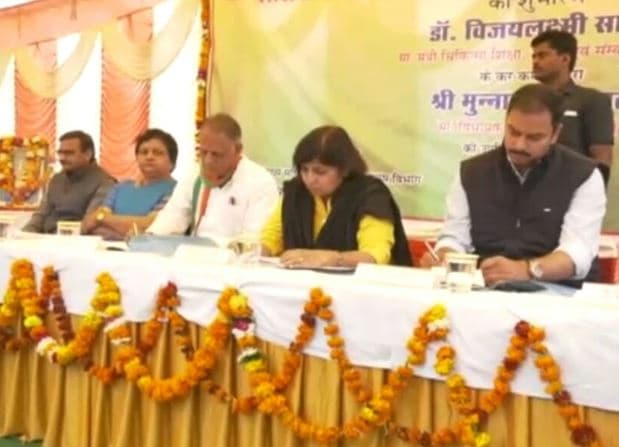 मंत्री साधौ का तंज, ‘मामा ने किया प्रदेश जर्जर, नाना ने बजट ही काट दिया’