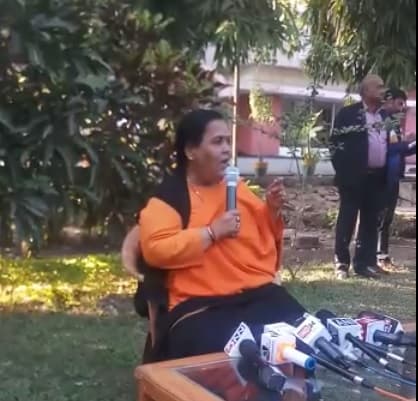 ‘कांग्रेस सरकार गिर जाए इसमें हमारी कोई दिलचस्पी नहीं, उन्हें खुदको संभालना है’