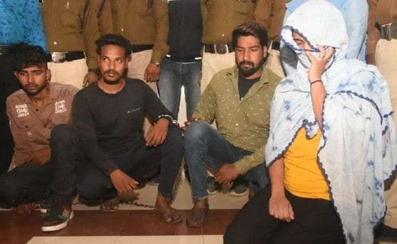 एमपी में एक और हनीट्रैप, अश्लील वीडियो बनाकर ऐंठे लाखों, 1 युवती समेत 4 गिरफ्तार