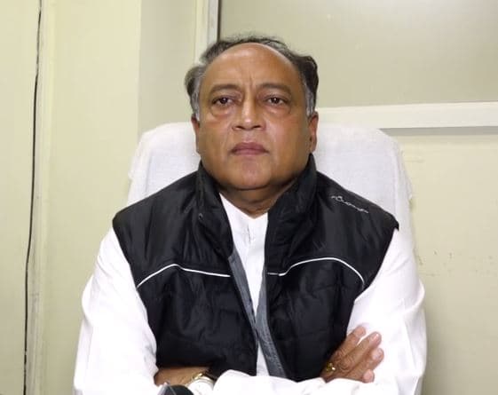 लक्ष्मण का कलेक्टर पर आरोप