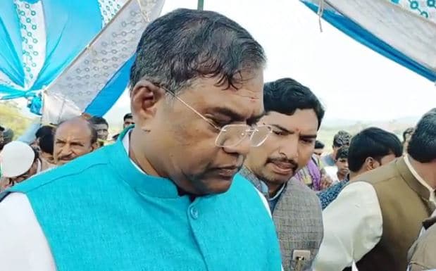केन्द्रीय मंत्री को ग्रामीणों की चेतावनी-‘किसी भी हालत में बनने नही देंगे बांध’