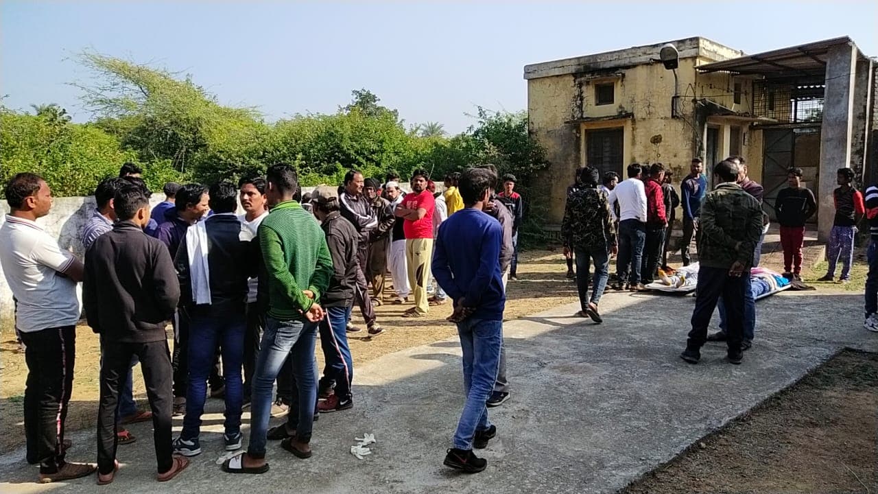 तीन अलग-अलग सड़क हादसों में पाँच लोगों की मौत