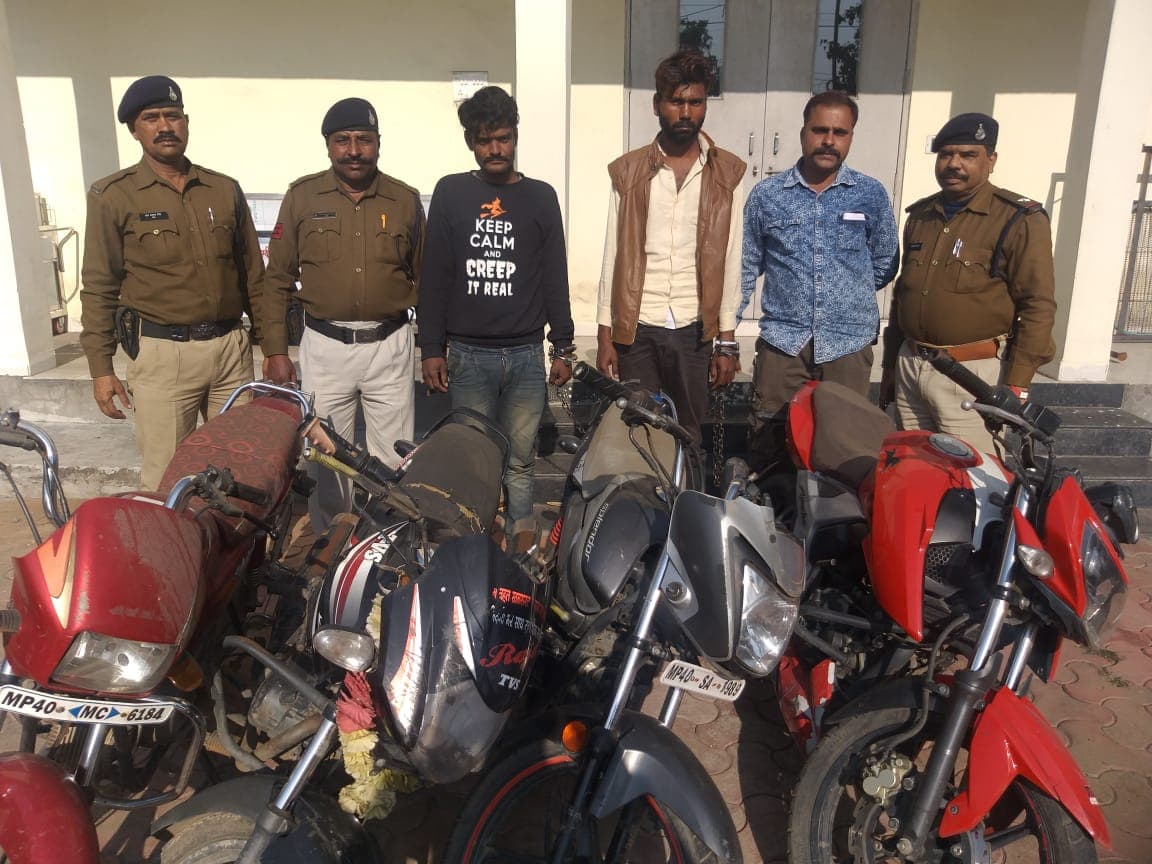 पुलिस ने जप्त की चोरी गई चार मोटरसाइकल