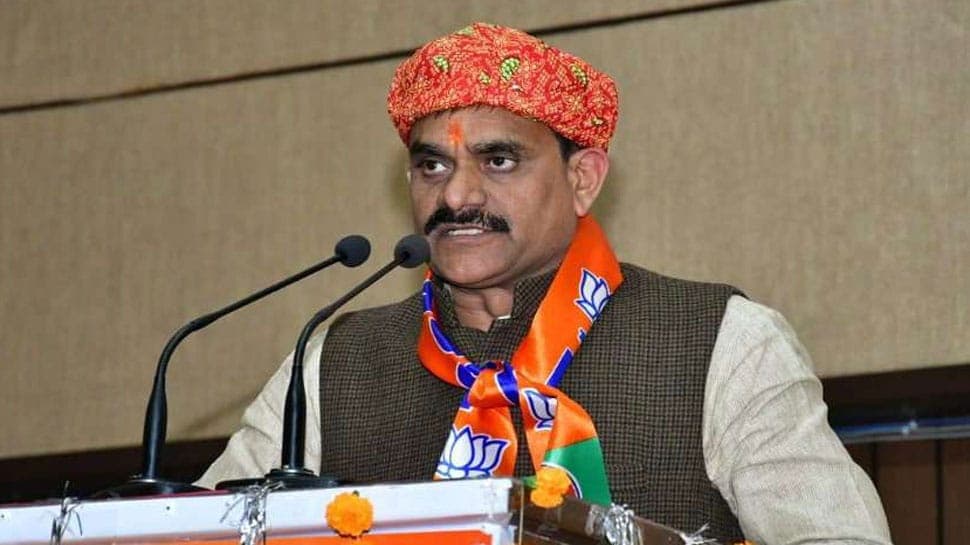 वीडी शर्मा की कार्यकर्ताओं को प्रदेश कार्यालय न आने की सलाह