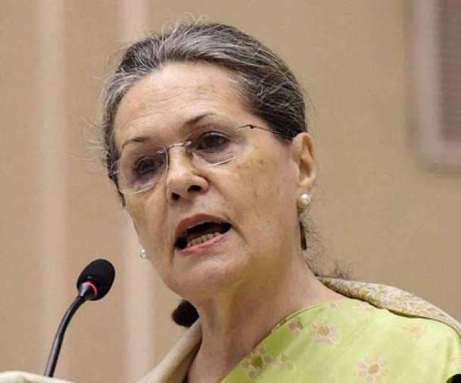 कोरोना के खिलाफ सोनिया गांधी का कदम, पूरी सांंसद निधि देने की पेशकश