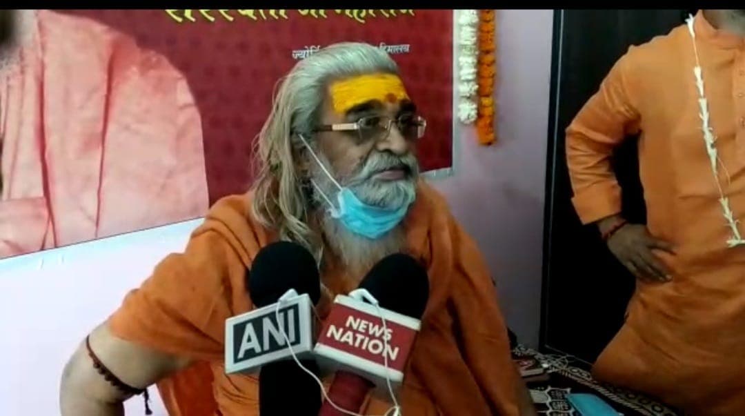 गर्मी का तापमान बढ़ने के साथ ही करोना वायरस का असर खत्म हो जाएगा: वासुदेवानंद सरस्वती